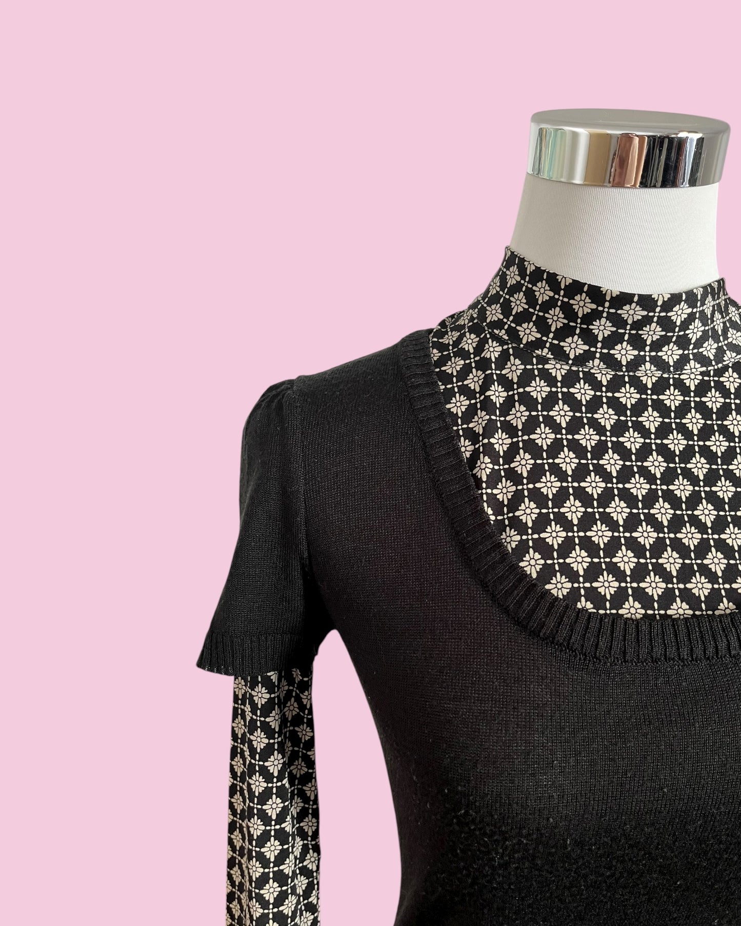 Vintage Knit Dress mit Print Details & Scarf Collar Orsay S/M